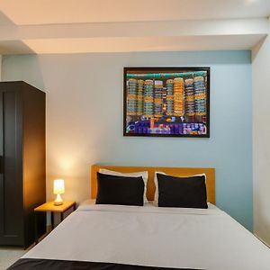 Super Townhouse Qualia Prime Hotel Near Nexus Mall